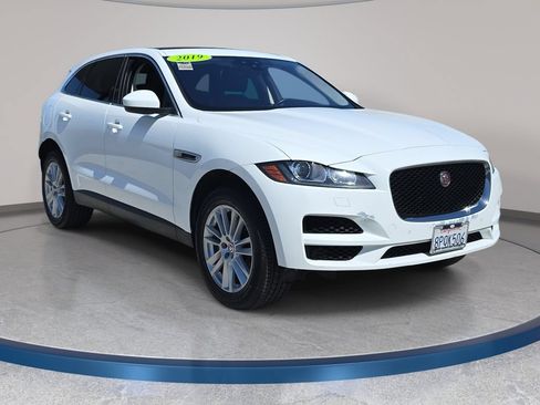 Used 2019 Jaguar F-PACE Prestige AWD/4WD image 4
