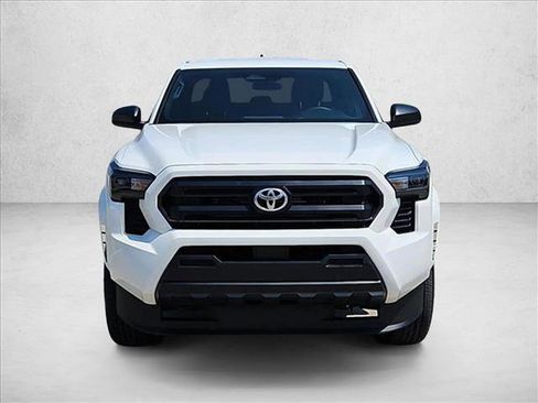 Used 2025 Toyota Tacoma SR image 2