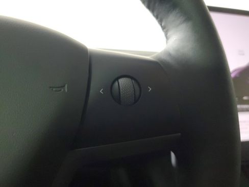 Used 2023 Tesla Model Y Long Range AWD/4WD image 25