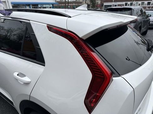 Used 2024 Kia Niro Wind image 9