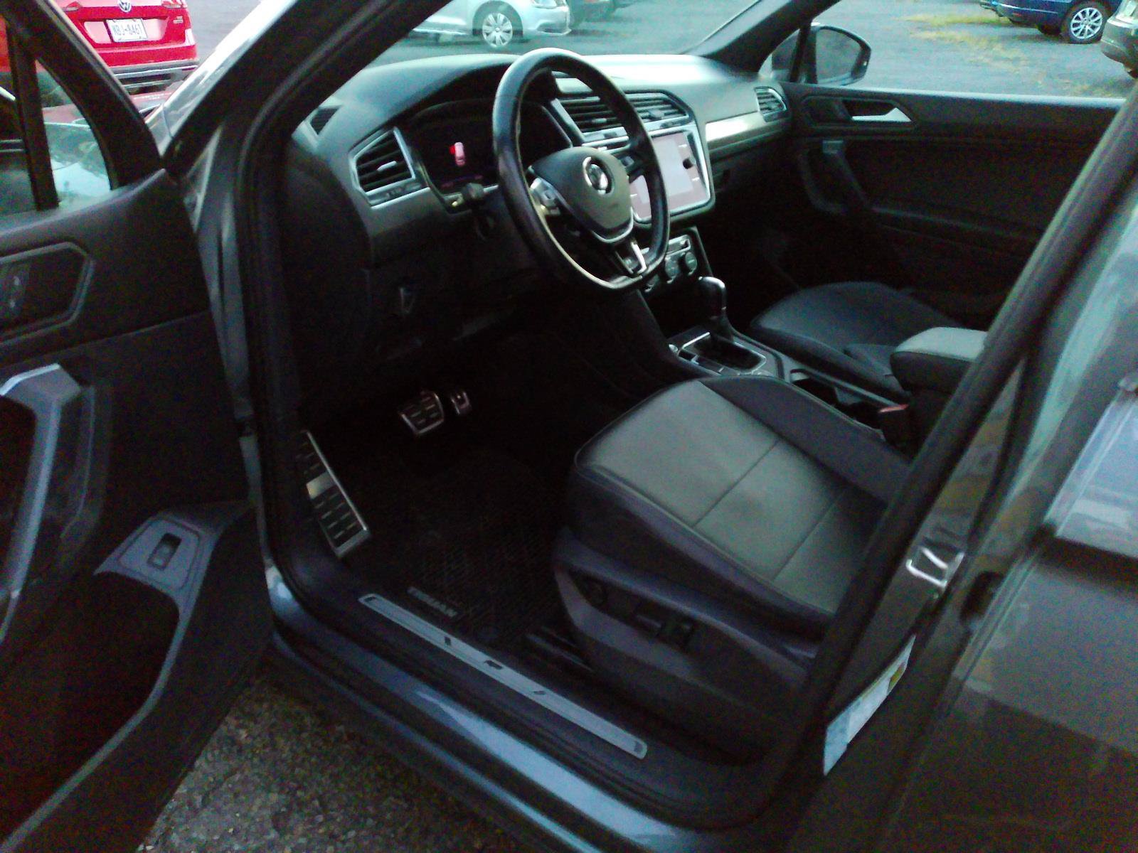 Used 2019 Volkswagen Tiguan SEL Premium R-Line AWD/4WD image 4
