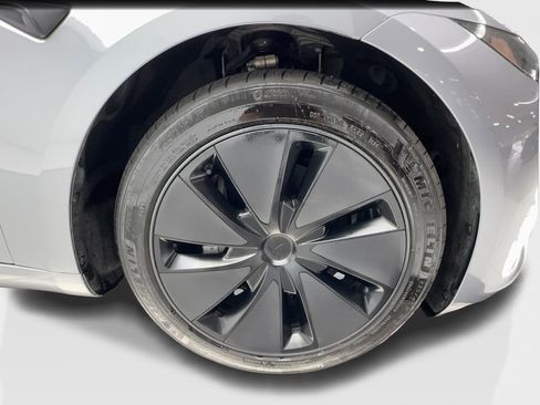Used 2025 Tesla Model 3 Long Range AWD/4WD image 13