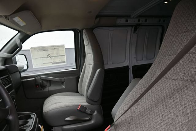 New 2026 Chevrolet Express 2500 w/ Driver Convenience Package RWD image 9