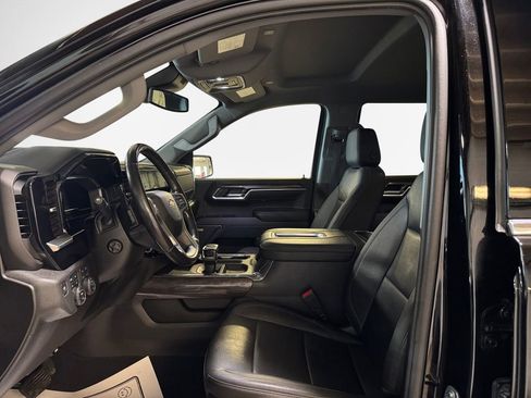 Used 2022 Chevrolet Silverado 1500 LTZ AWD/4WD image 12