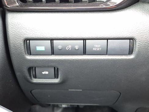 Used 2020 Nissan Sentra SV FWD image 17