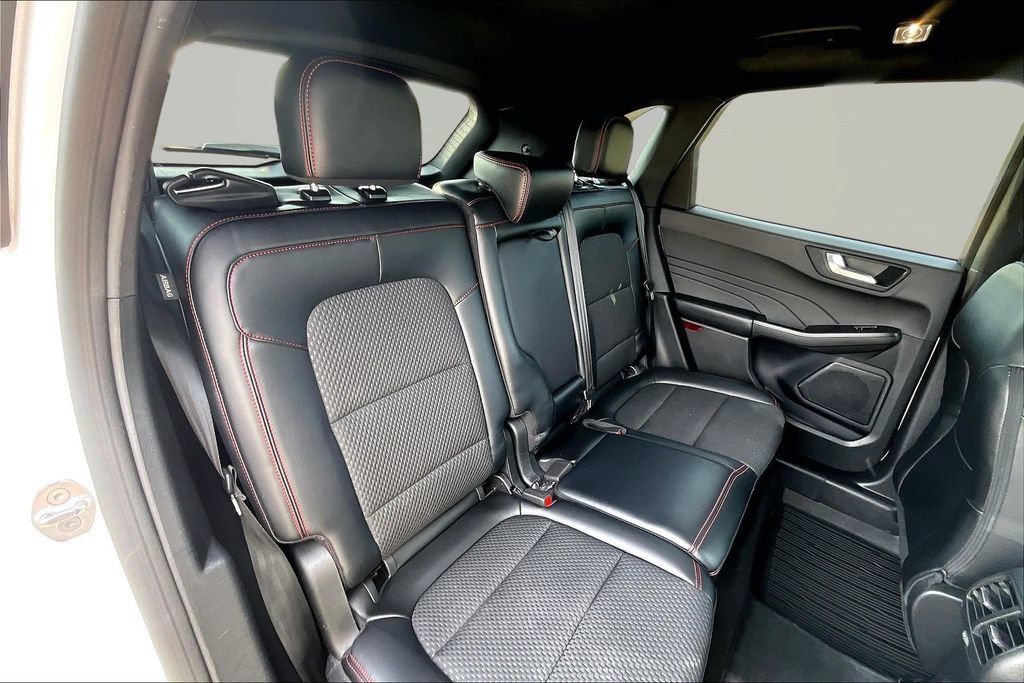 Certified 2023 Ford Escape ST-Line w/ Tech Pack #1 AWD/4WD image 27