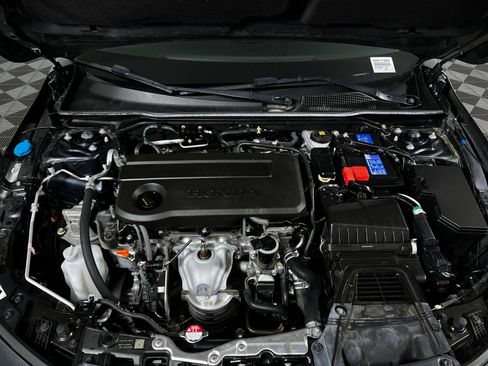 Used 2025 Honda Civic Sport image 9