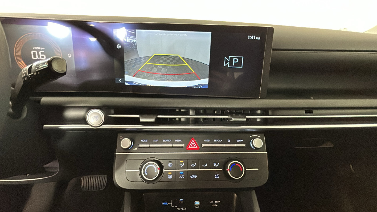 Certified 2025 Hyundai Tucson SE FWD image 31