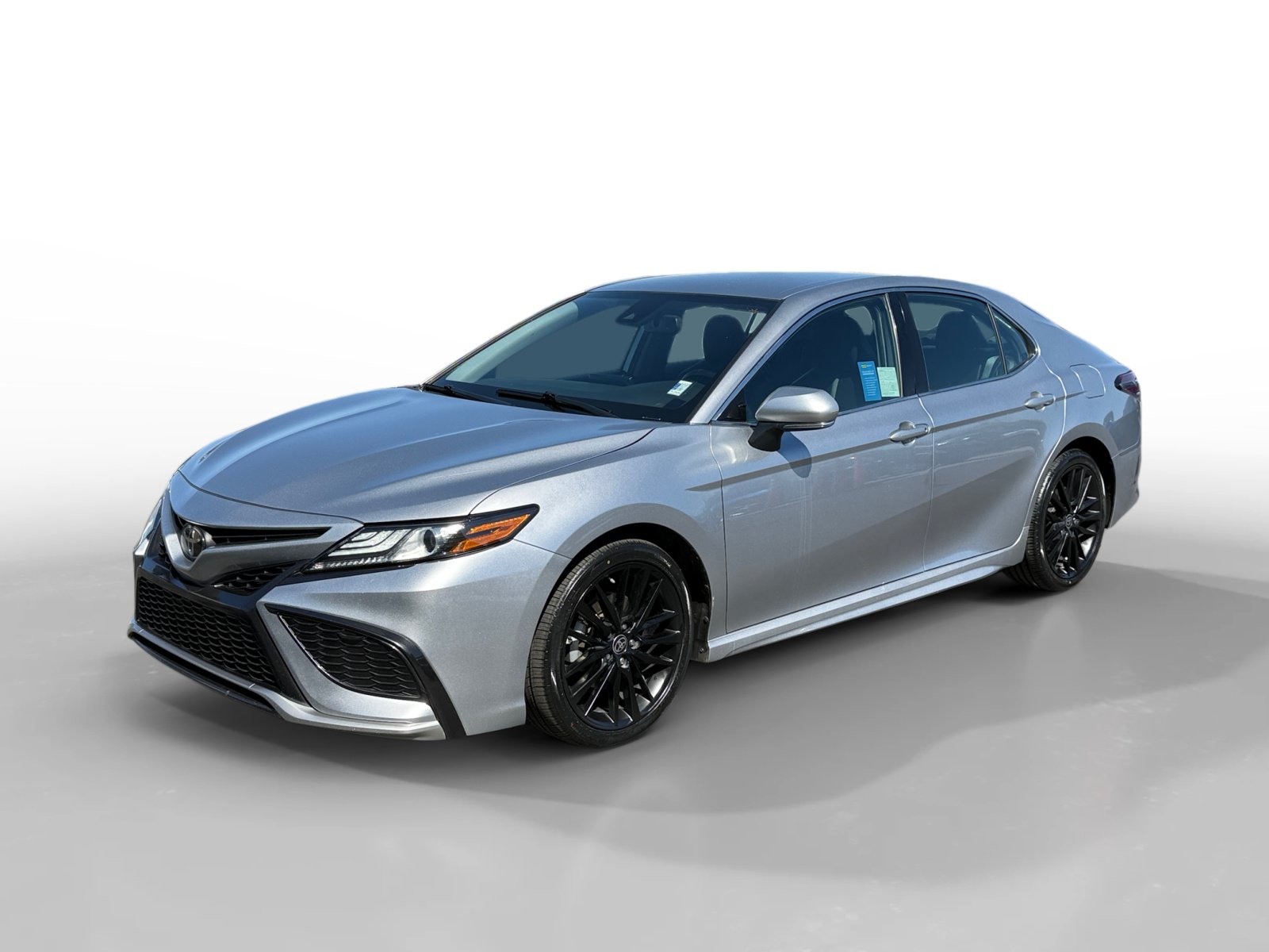 Used 2023 Toyota Camry XSE FWD image 1