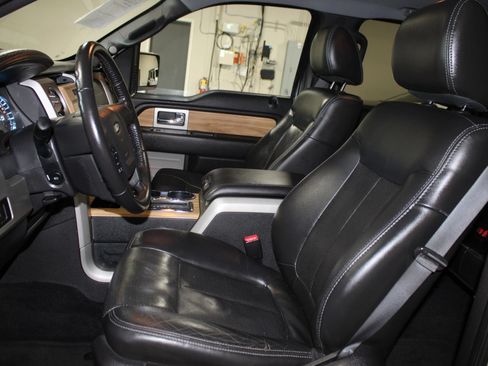 Used 2011 Ford F150 Lariat w/ Lariat Chrome Pkg RWD image 24
