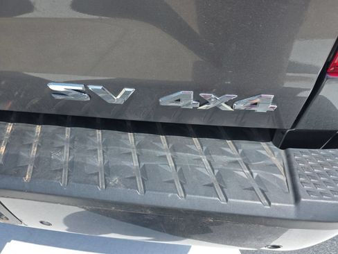 Used 2024 Nissan Titan SV w/ SV Convenience Package AWD/4WD image 7
