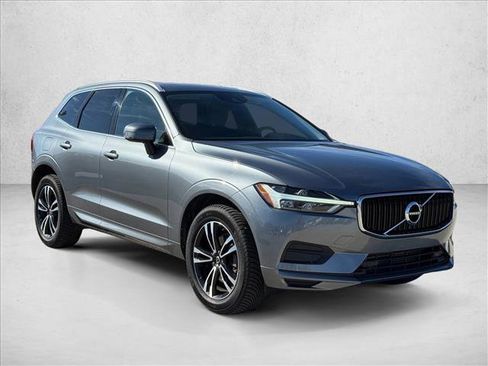 Used 2020 Volvo XC60 T5 Momentum image 3