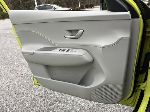 Used 2025 Hyundai Kona SEL image 14