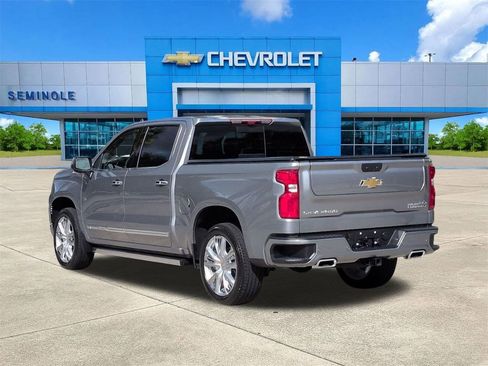 Certified 2025 Chevrolet Silverado 1500 High Country AWD/4WD image 4