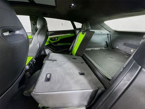 Used 2019 Lamborghini Urus image 16