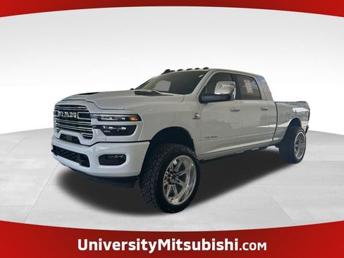 Used 2025 RAM 2500 Laramie AWD/4WD image 1