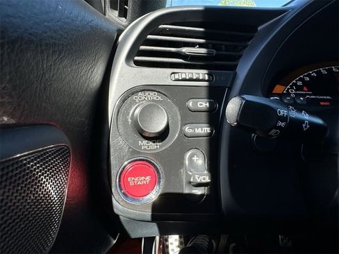 Used 2004 Honda S2000 image 26