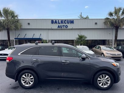 Used 2017 Kia Sorento FWD w/ LX Convenience Package