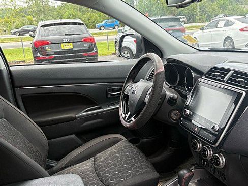 Used 2024 Mitsubishi Outlander Sport LE AWD/4WD image 7