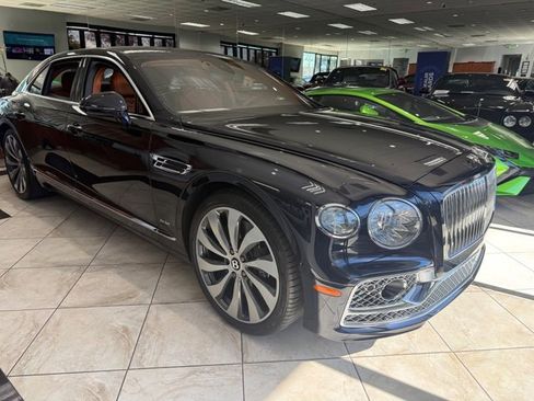 Used 2020 Bentley Flying Spur W12 image 41