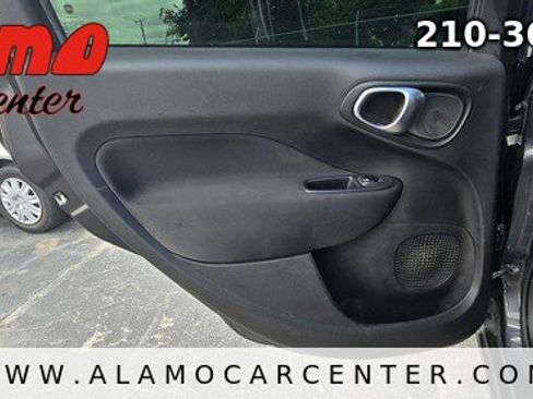 Used 2017 FIAT 500L Pop image 33