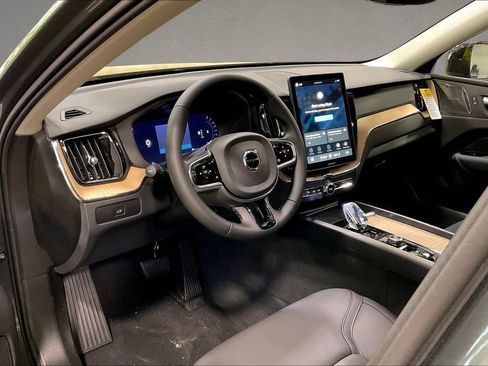New 2026 Volvo XC60 B5 Plus w/ Protection Package Premier AWD/4WD image 7