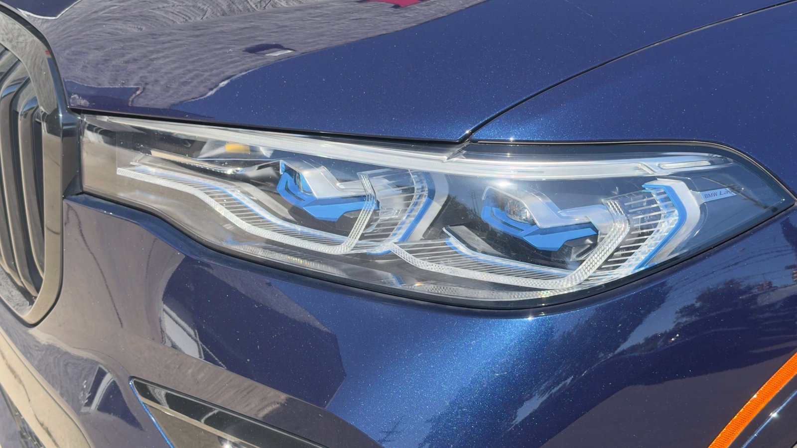 Used 2021 BMW X7 M50i AWD/4WD image 3