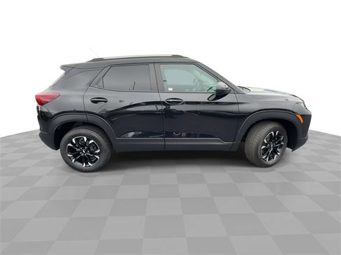 Used 2022 Chevrolet TrailBlazer LT w/ Driver Confidence Package image 9