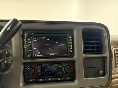Used 2003 GMC Yukon Denali AWD/4WD image 52
