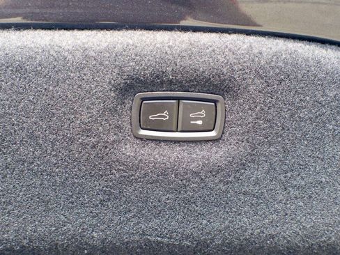 Used 2024 Porsche Taycan 4S image 53