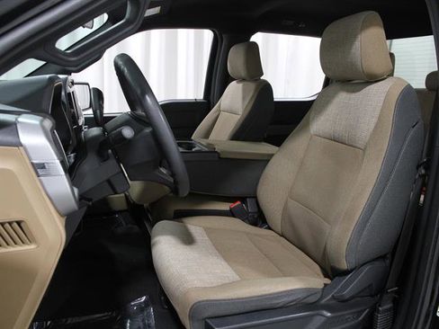 Used 2023 Ford F150 XLT image 5