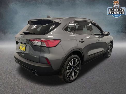 Used 2022 Ford Escape SE w/ SE Sport Appearance Package AWD/4WD image 4