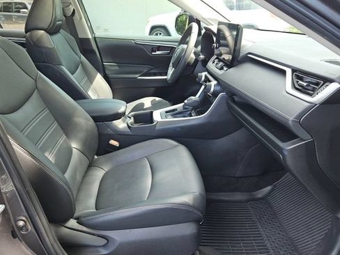 Used 2023 Toyota RAV4 XLE Premium FWD image 15