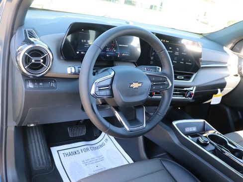 Used 2025 Chevrolet Colorado W/T w/ Advanced Trailering Package RWD image 15