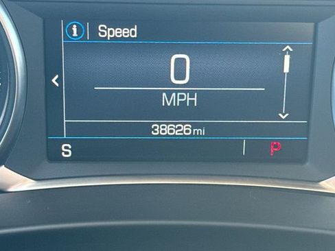 Used 2024 GMC Terrain SLE image 19