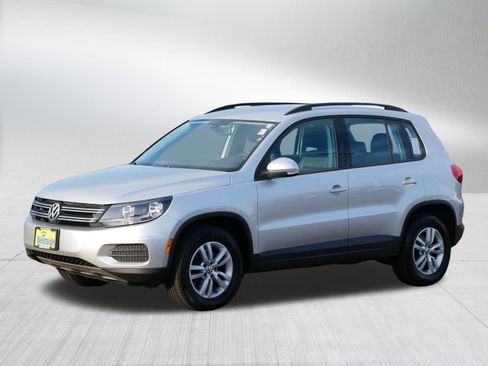 Used 2016 Volkswagen Tiguan S image 3