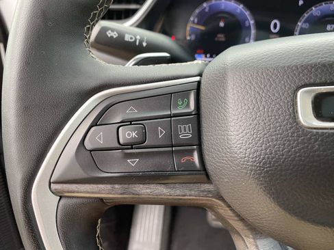 Used 2023 Jeep Grand Cherokee Limited AWD/4WD image 19