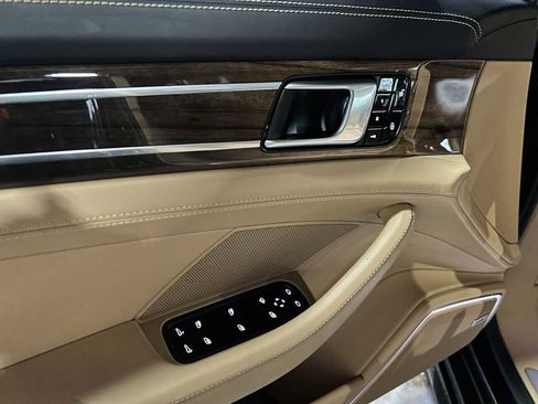 Used 2018 Porsche Panamera 4S AWD/4WD image 22