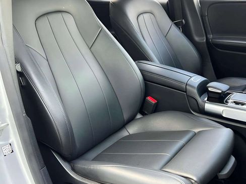 Used 2020 Mercedes-Benz GLB 250 4MATIC image 13