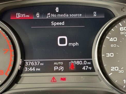 Used 2023 Audi Q5 2.0T Premium w/ Convenience Package image 14