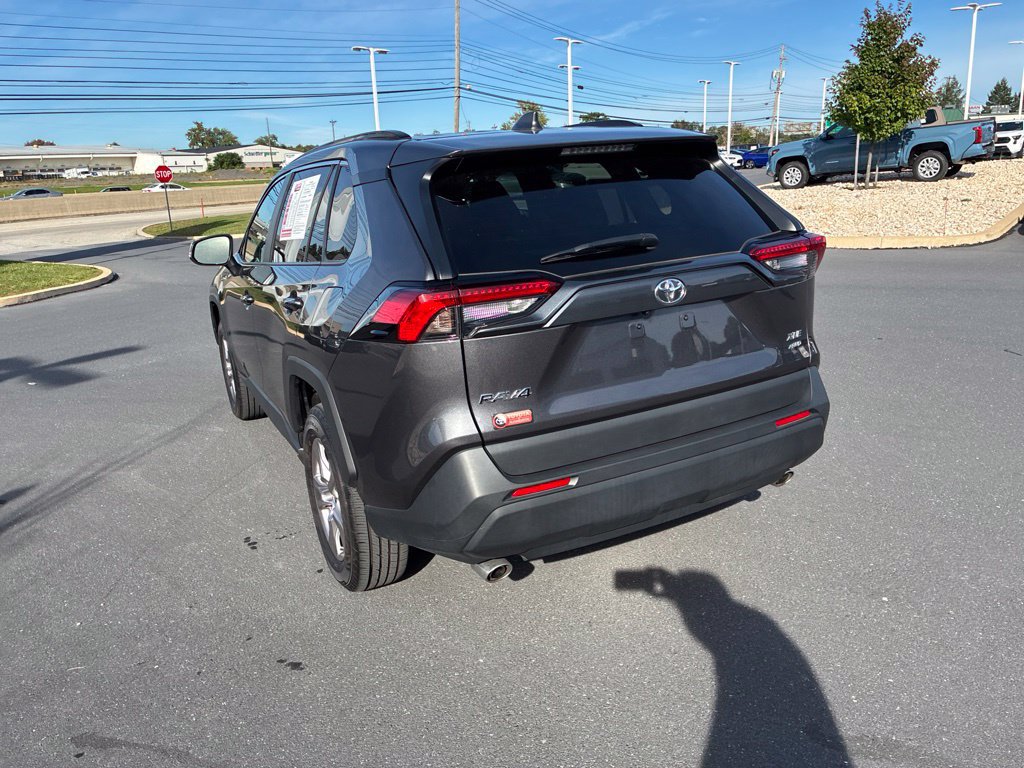 Used 2025 Toyota RAV4 XLE AWD/4WD image 12