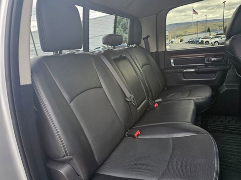Used 2016 RAM 2500 Laramie w/ Convenience Group AWD/4WD image 14