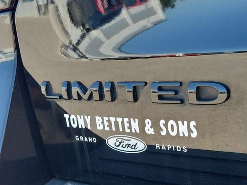 Certified 2023 Ford Expedition Max Limited AWD/4WD image 7