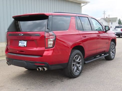 Used 2024 Chevrolet Tahoe Z71 w/ Z71 Off-Road Package AWD/4WD image 3