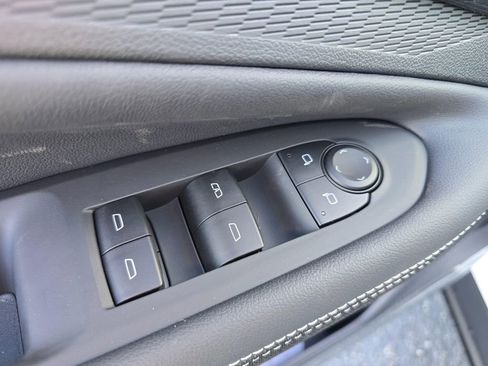 New 2026 Chevrolet Blazer EV LT image 18