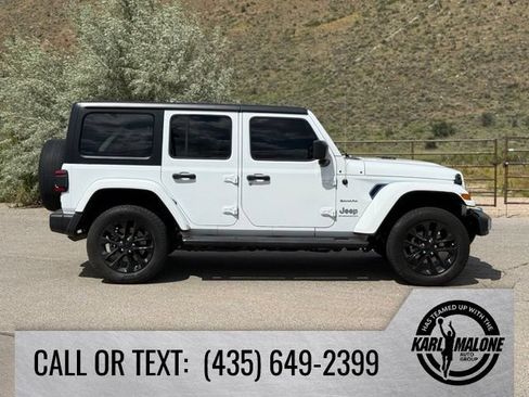 Used 2023 Jeep Wrangler Unlimited Sahara AWD/4WD image 7