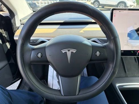 Used 2022 Tesla Model 3 Long Range AWD/4WD image 11