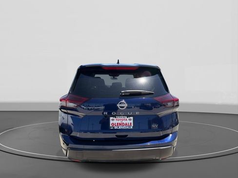 Used 2024 Nissan Rogue SV FWD image 6