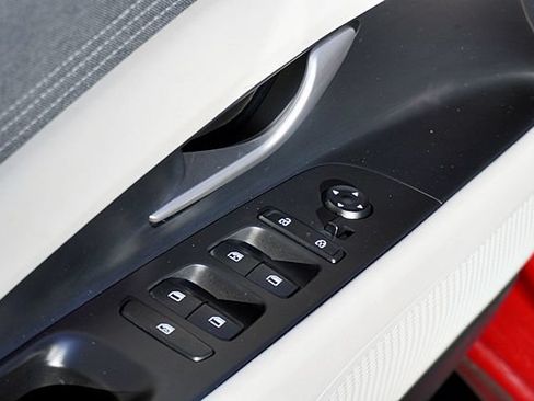 Certified 2023 Hyundai Elantra Limited FWD image 24