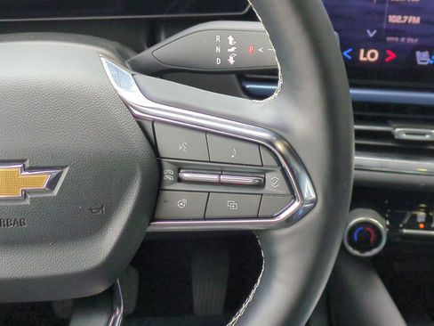 Used 2026 Chevrolet Equinox EV LT w/ Convenience Package II image 14